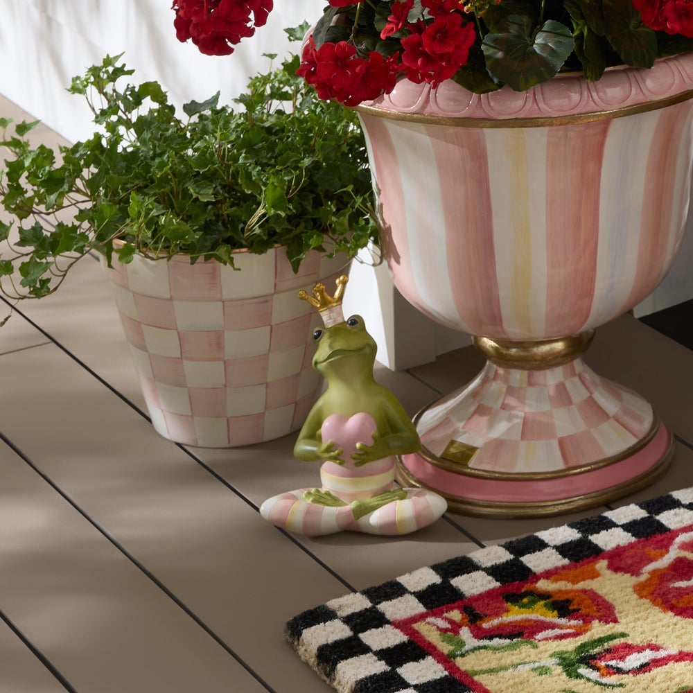 MACKENZIE-CHILDS Mackenzie-chilllds Rosy Fergal the Frog with Heart Decor - Image 5